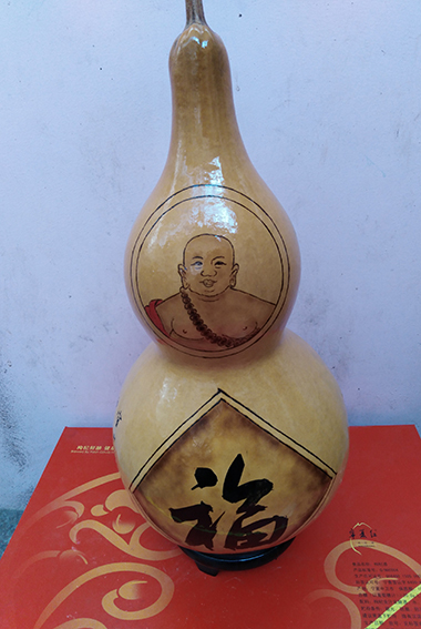 周强一作品1  葫芦烙画《福》